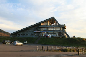 国民保養センター「稲倉山荘」：鳥海山の中腹より － 2006年10月