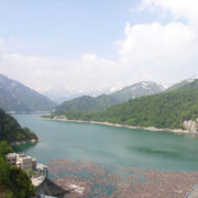 ダム展望台からの黒部湖