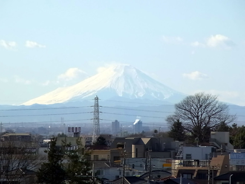 山形新幹線（東北新幹線）から富士山を望む