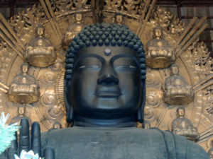 奈良、東大寺を参拝する
