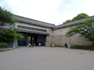 大手門の巨石：大阪城へ行く