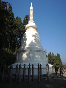 向川寺の仏舎利塔：「真下慶治記念美術館」主催の最上川研修 – 2012