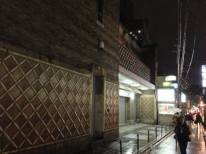 先斗町歌舞練場：壬生寺と京都の夜 - そうだ、京都に行ってきた