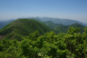 頂上から熊野岳、瀧山方向