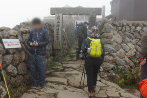 月山神社本宮：月山に登る　2014年－姥沢コース－