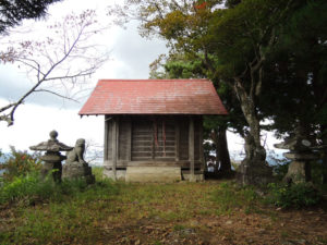 三吉神社：上山市の三吉山に登る － 2014年秋