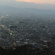 2017年正月の山形市、千歳山と富神山