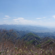 村山市の甑岳：頂上から見た黒伏山方面