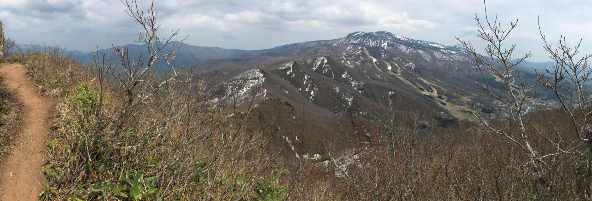 山形市の反対側は蔵王：山形市の瀧山を登る（おまけにオオヤマザクラ） － 2018年春