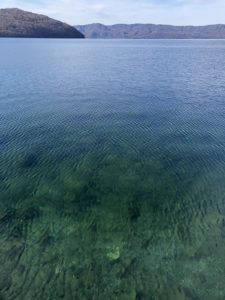 湖底が美しい：十和田湖 - 2019年11月10日
